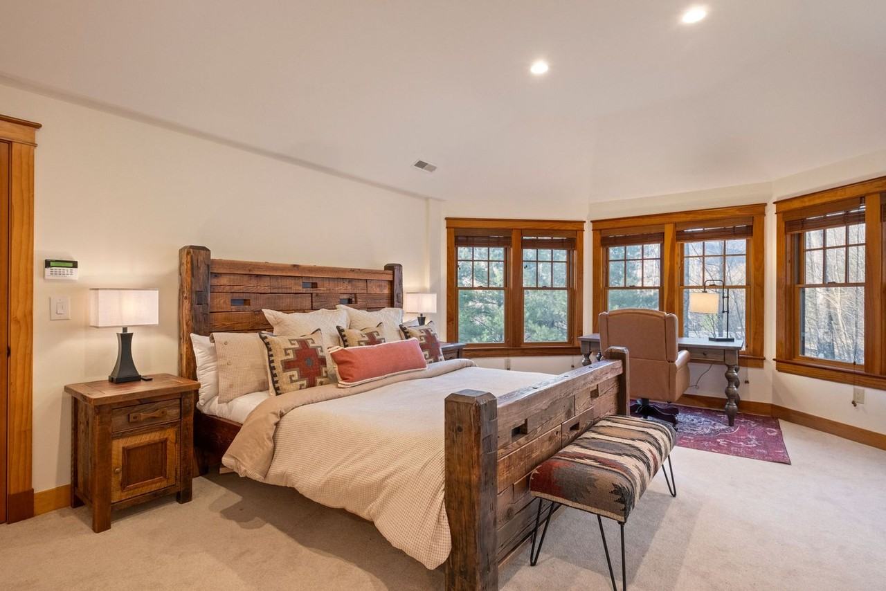 20 Yellow Birch Cir #1262028P - Photo 5 of 50