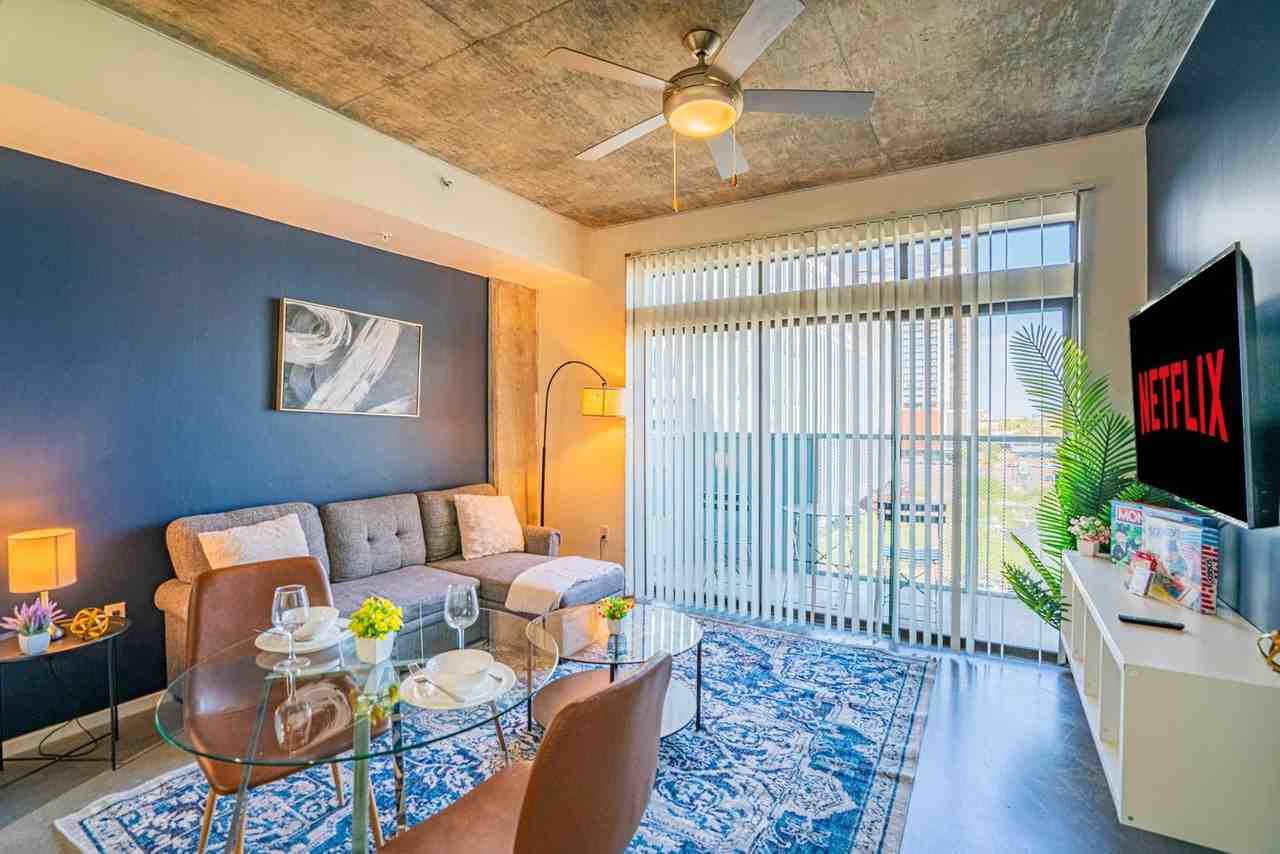 810 North 4th Street - Photo 4 of 92