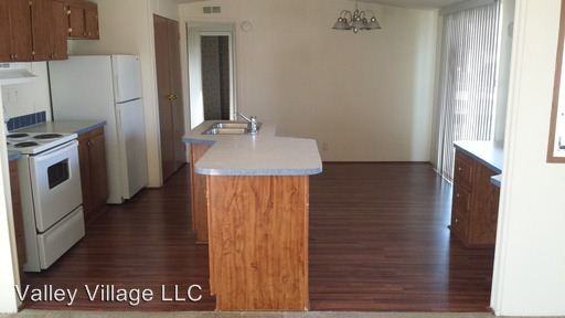 731 Grand Ave. - Photo 2 of 11