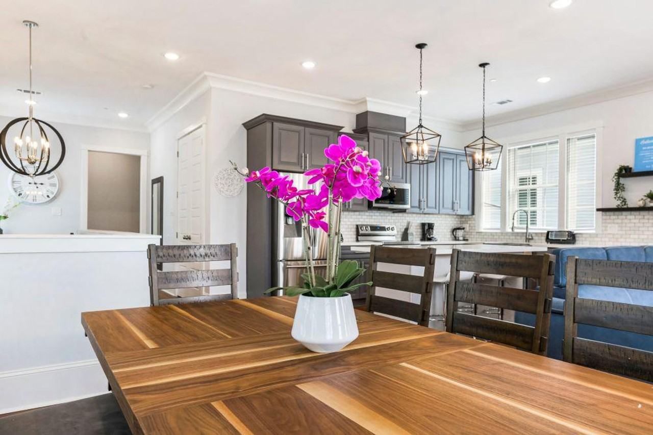 1216 Carondelet St #1269941P - Photo 6 of 19