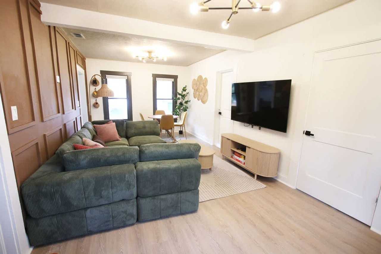 102 West Emma Street #1271942P - Photo 3 of 50