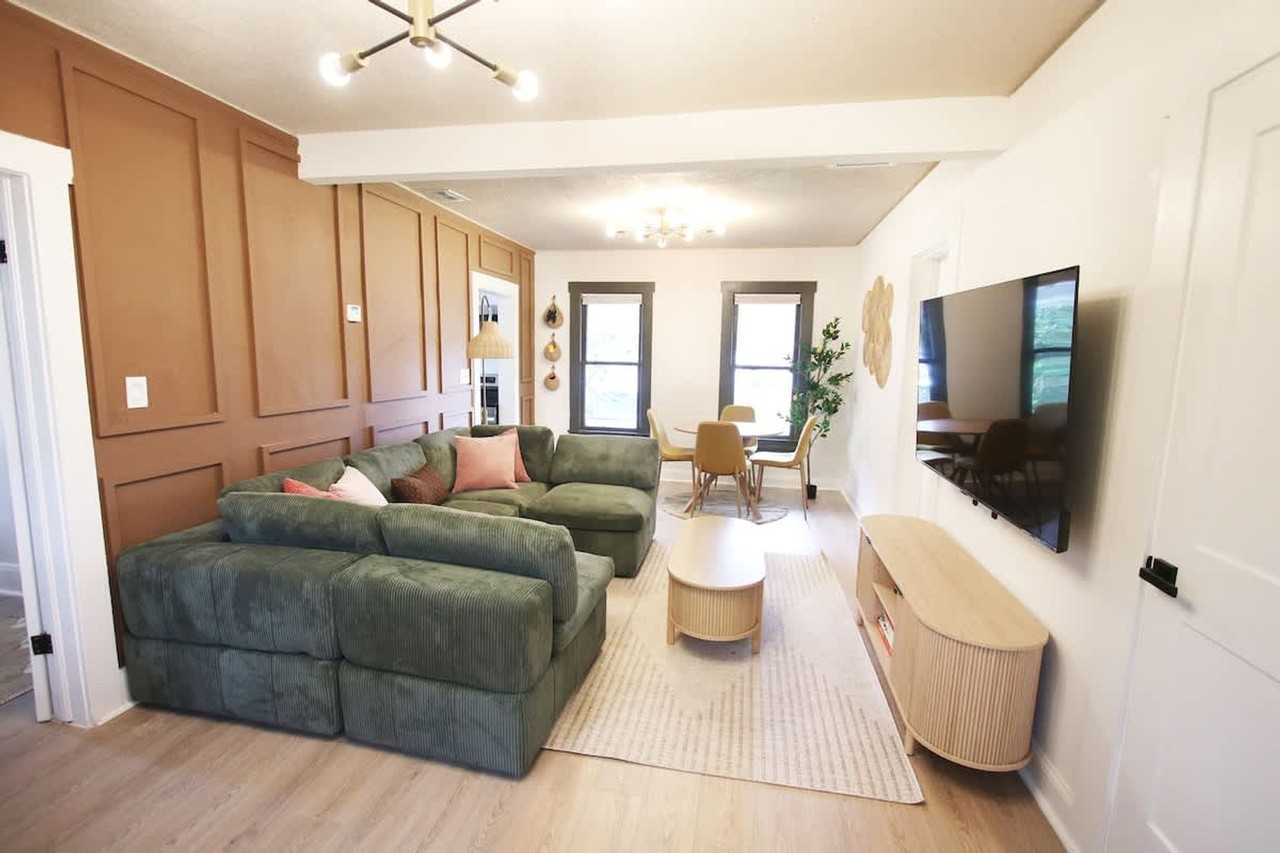 102 West Emma Street #1271942P - Photo 7 of 50