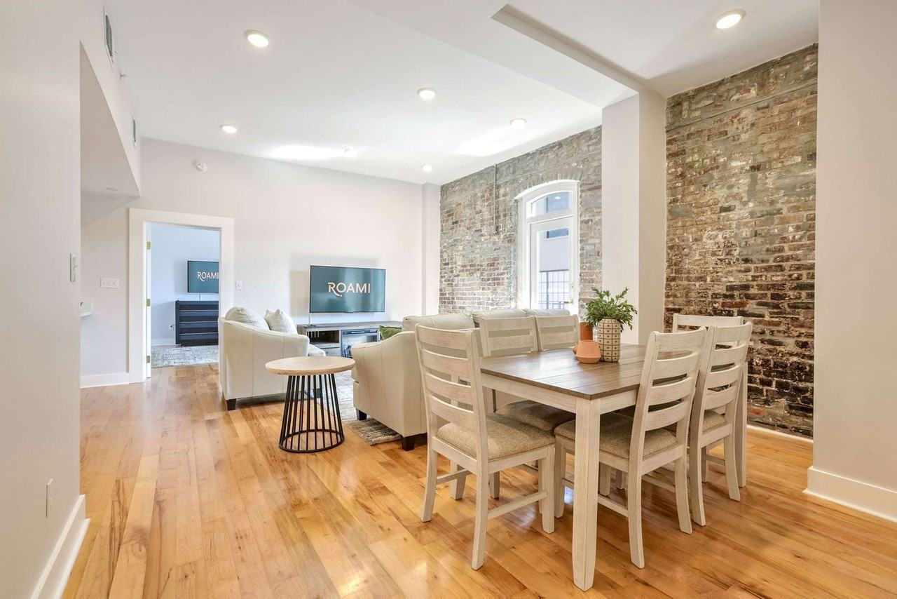 1050 Annunciation St #1272300P - Photo 2 of 10