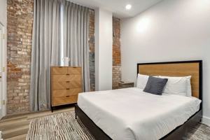 featured image of 1050 Annunciation St