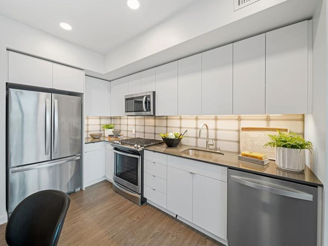 1119 7th Ave #1280532P - Photo 4 of 10