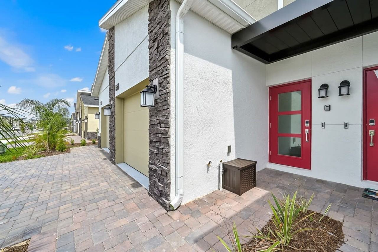 1053 Splash Shot Place #1280776P - Photo 2 of 43