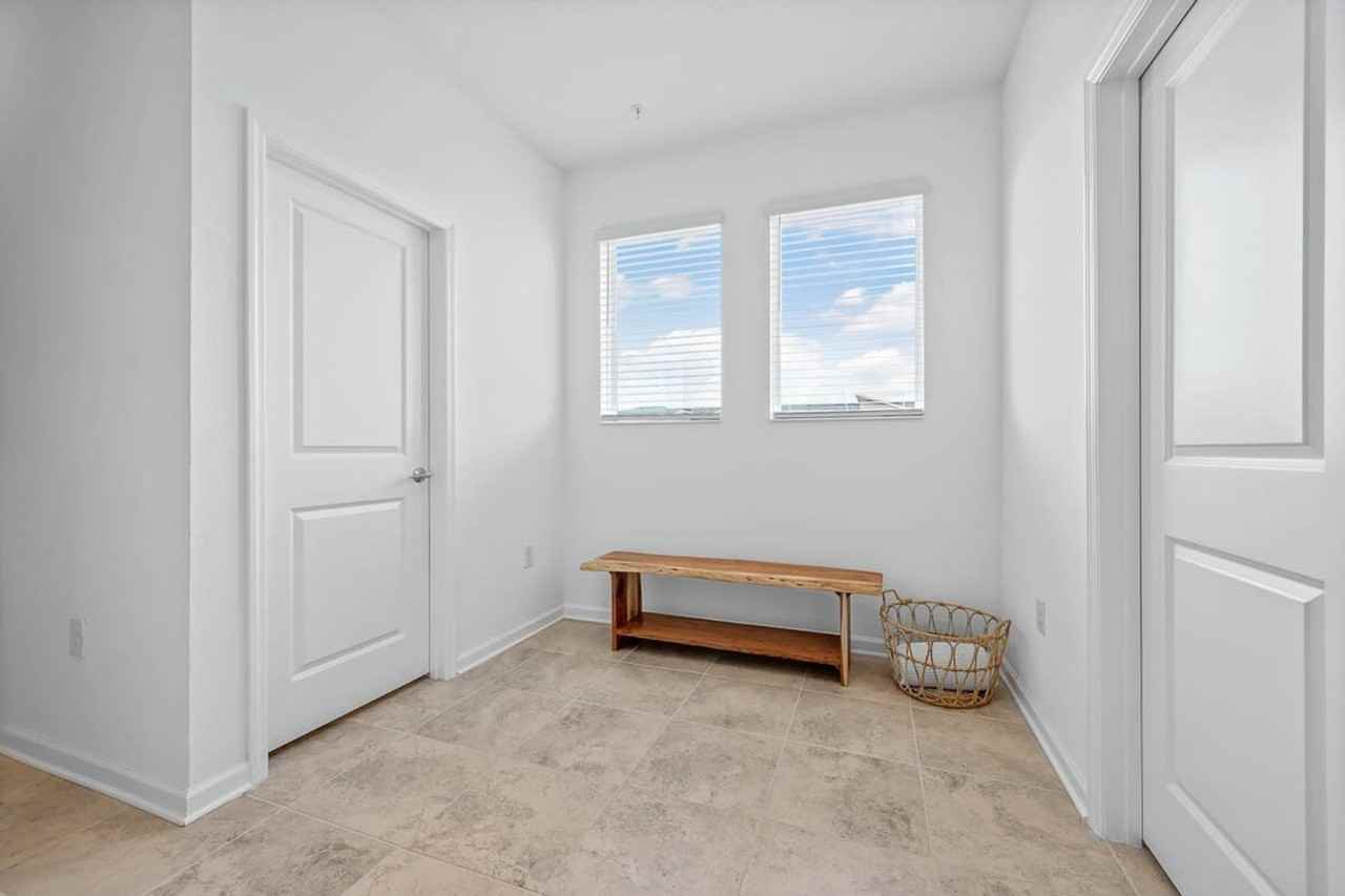 1053 Splash Shot Pl #1280776P - Photo 4 of 43