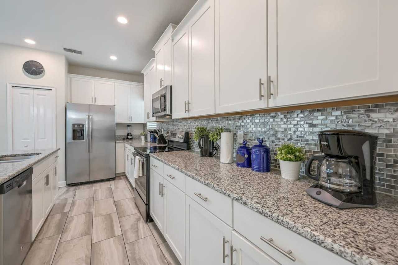 4789 Kings Castle Cir #1280830P - Photo 6 of 50