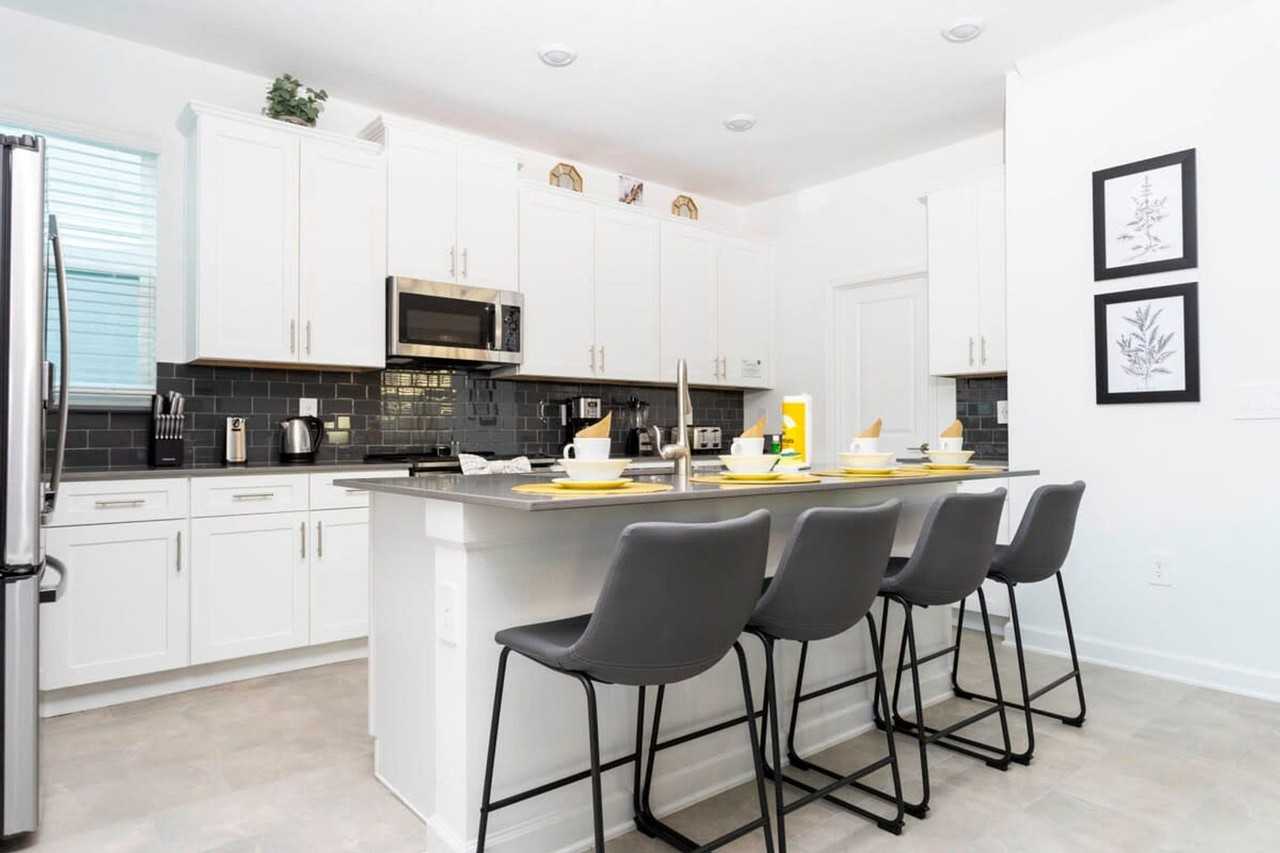 4319 Scene Ln #1280834P - Photo 7 of 50