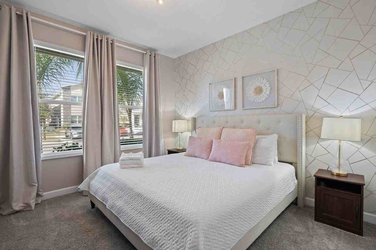 981 Leader St #1280870P - Photo 6 of 50