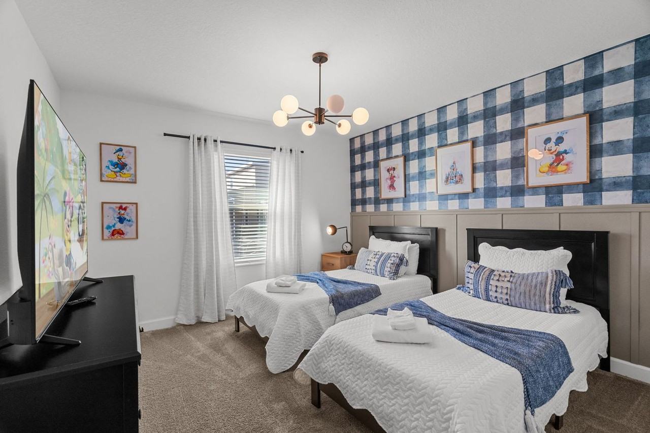 1180 1180 Kingsbarn Street #1280885P - Photo 3 of 48