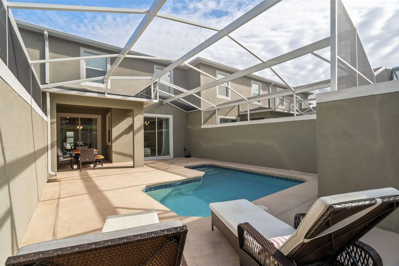 1180 1180 Kingsbarn Street #1280885P - Photo 4 of 48