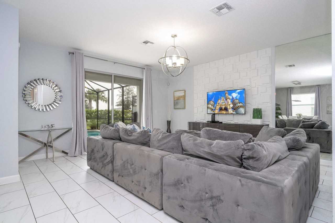 4827 Kings Castle Cir #1280982P - Photo 3 of 50