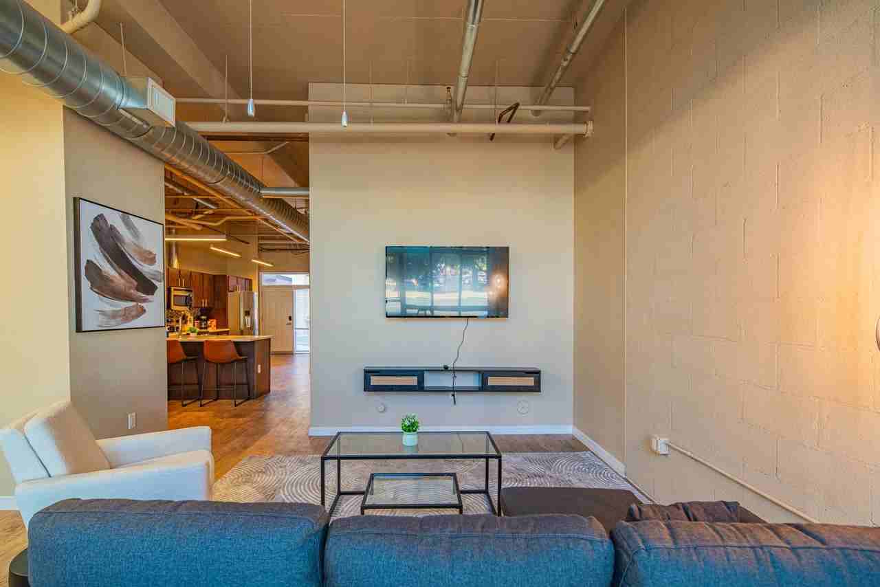 1275 E University Dr #1388732P - Photo 5 of 50