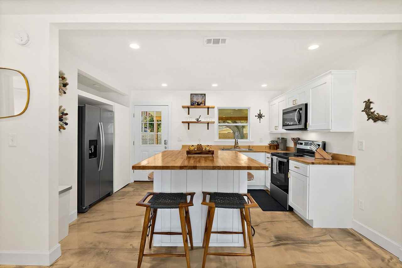 107 A St Apt B #1281923P - Photo 7 of 28