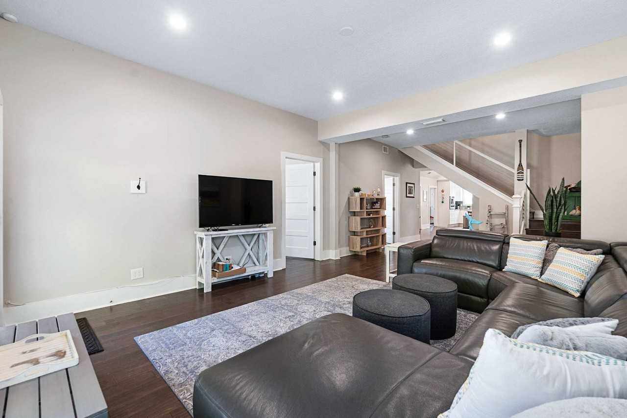 76 Sanford Street #1281941P - Photo 3 of 45