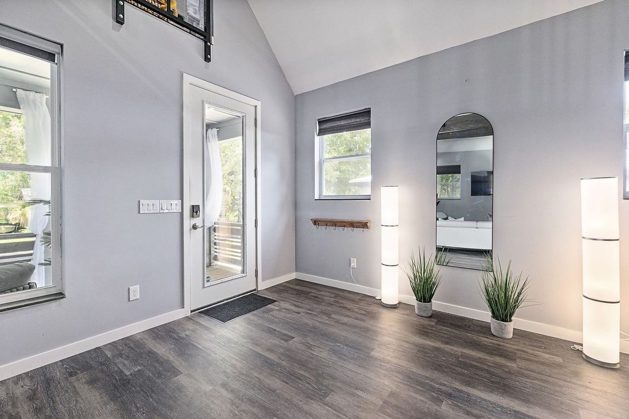 52 Florida Ave #1281963P - Photo 3 of 50