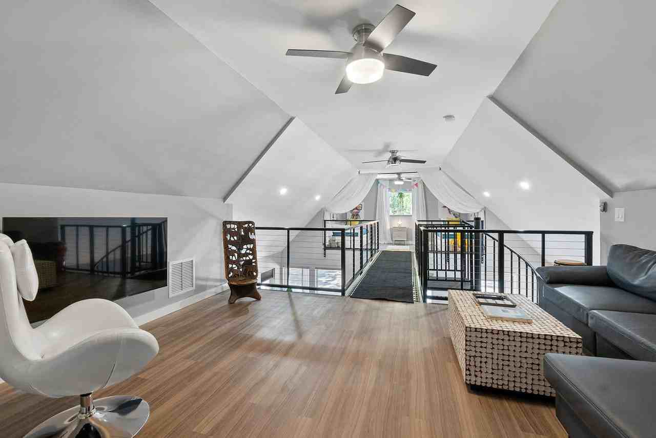 52 Florida Ave #1281963P - Photo 5 of 50