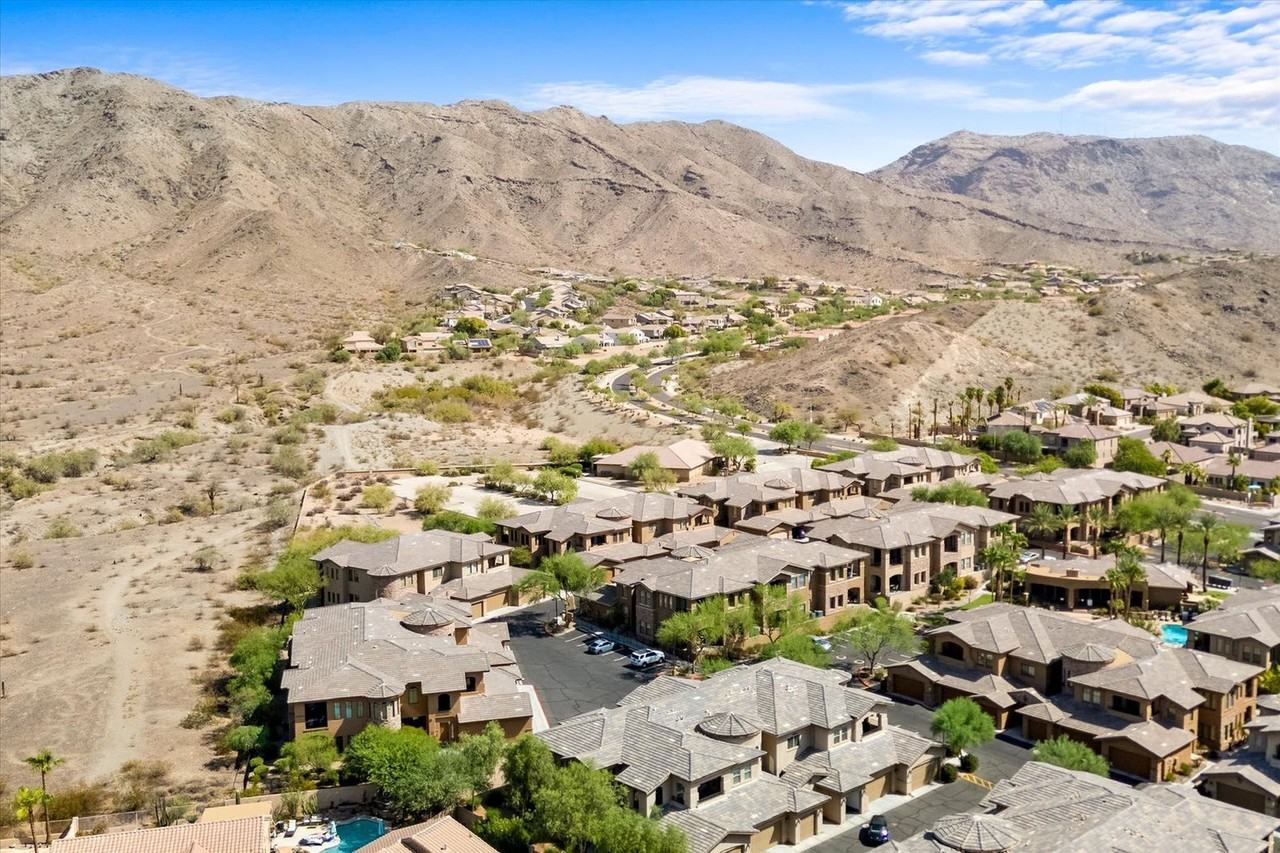 15550 S 5th Ave #1282847P - Photo 7 of 38