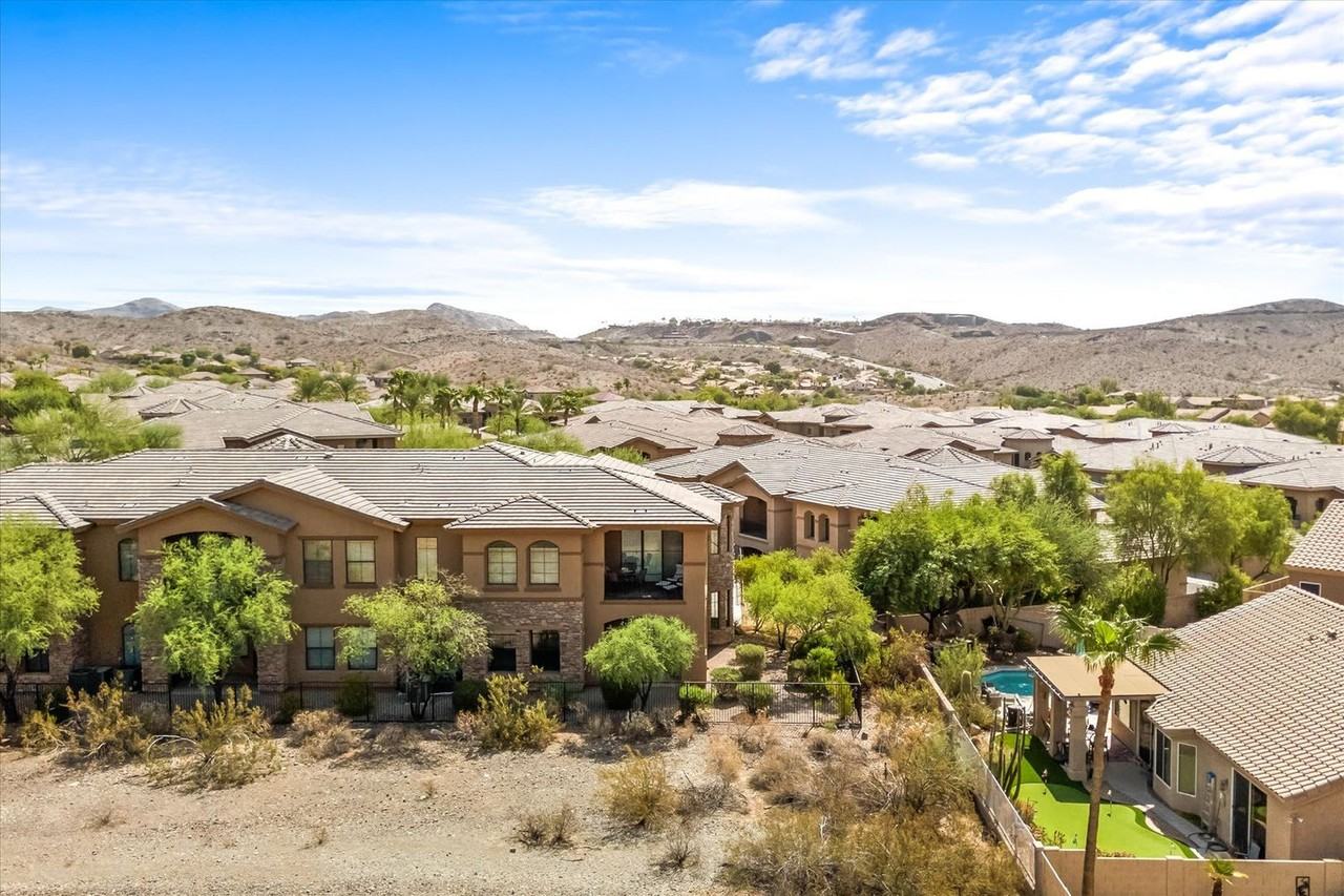 15550 S 5th Ave #1282847P - Photo 6 of 38