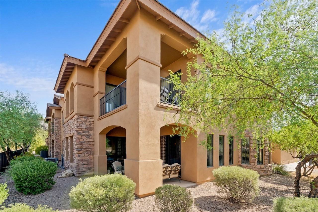 15550 S 5th Ave #1282847P - Photo 7 of 38