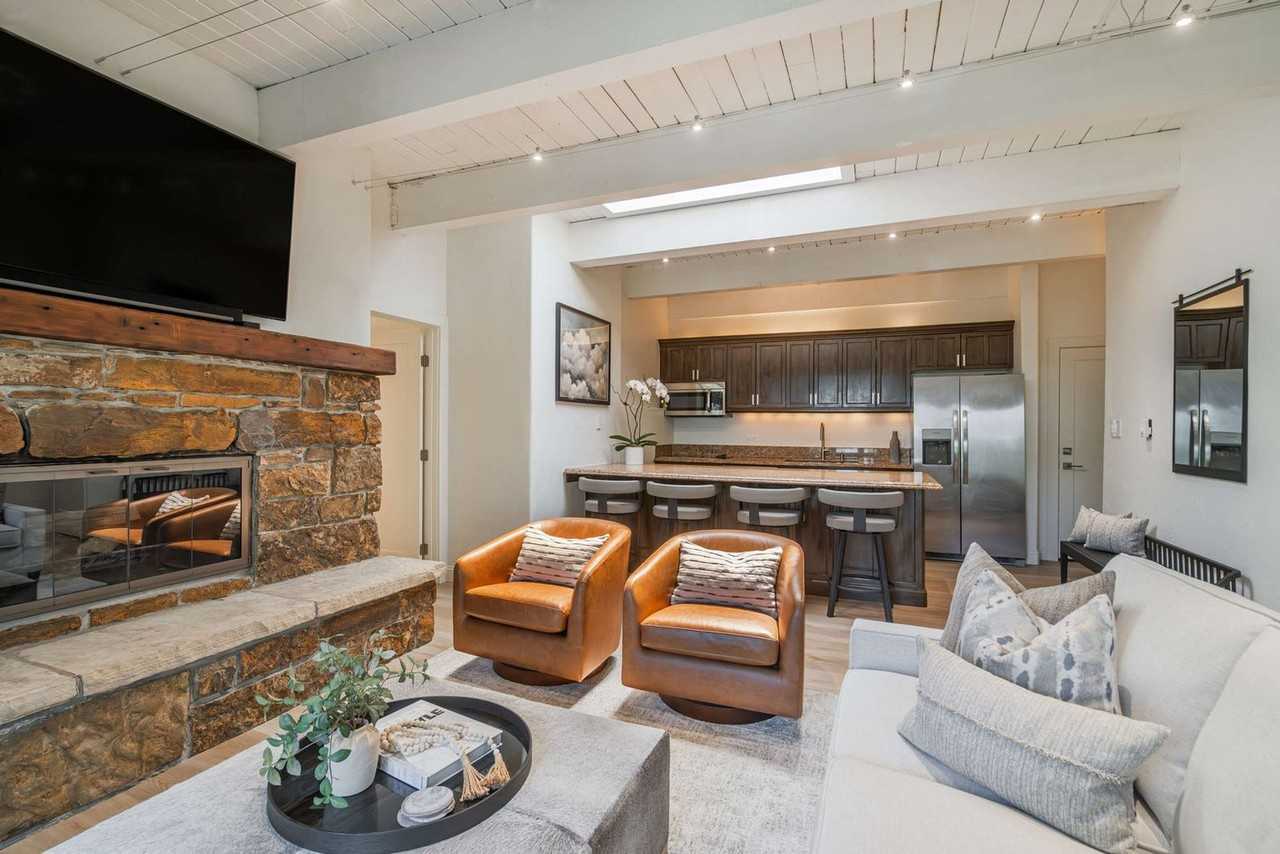 725 East Durant Avenue #1283415P - Photo 6 of 41