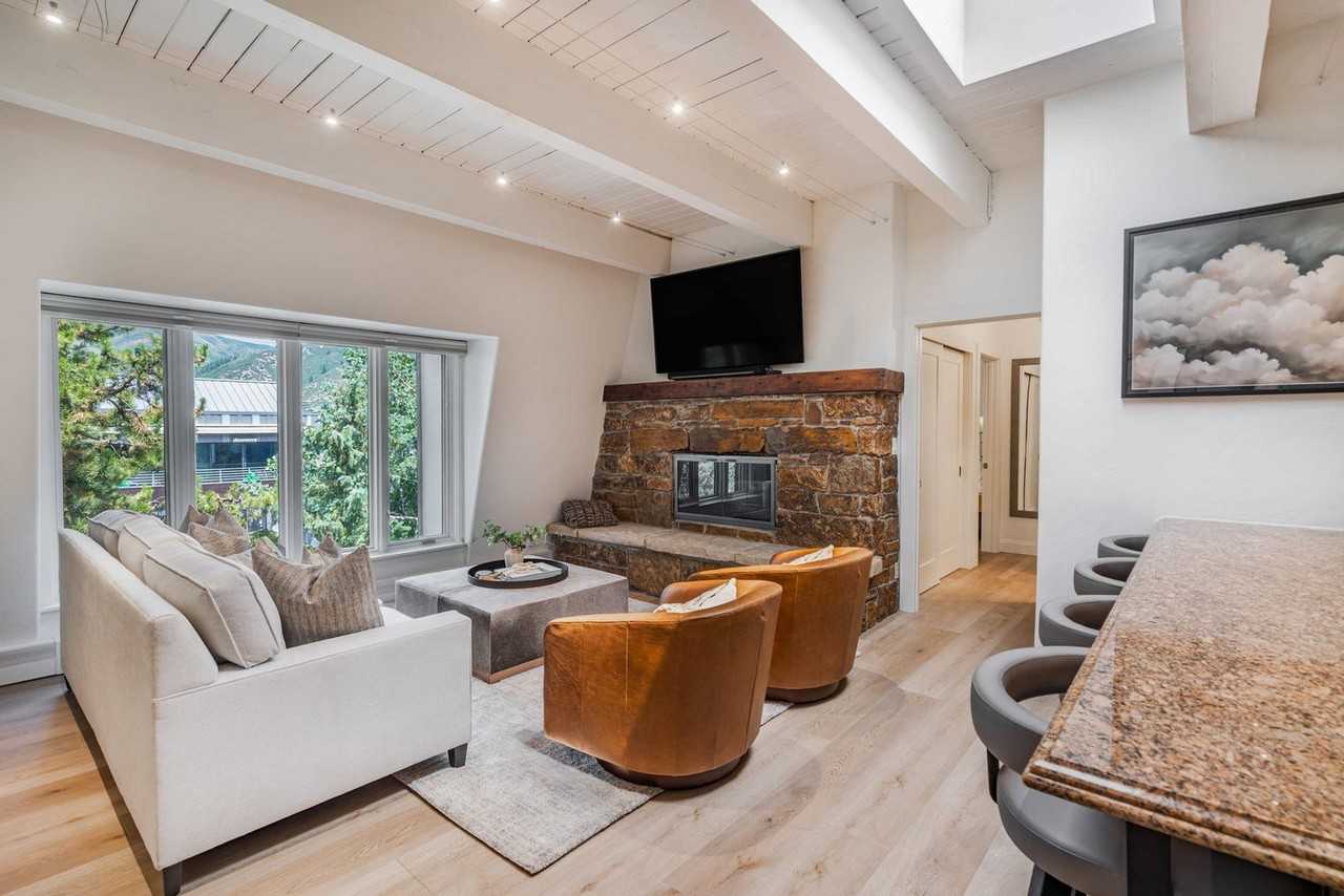 725 East Durant Avenue #1283415P - Photo 3 of 41