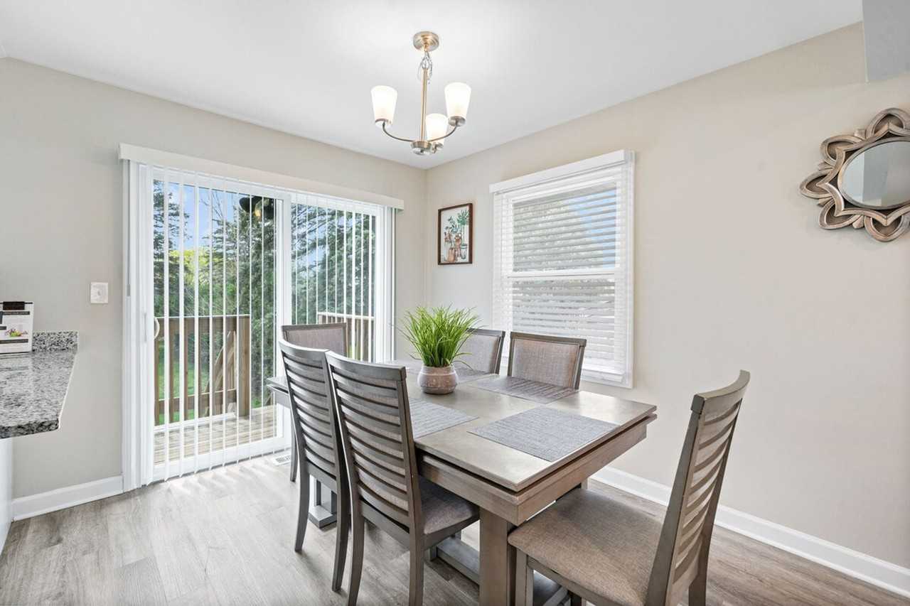 804 Willow St #1285016P - Photo 4 of 23