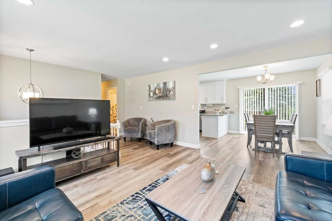 804 Willow St #1285016P - Photo 5 of 23