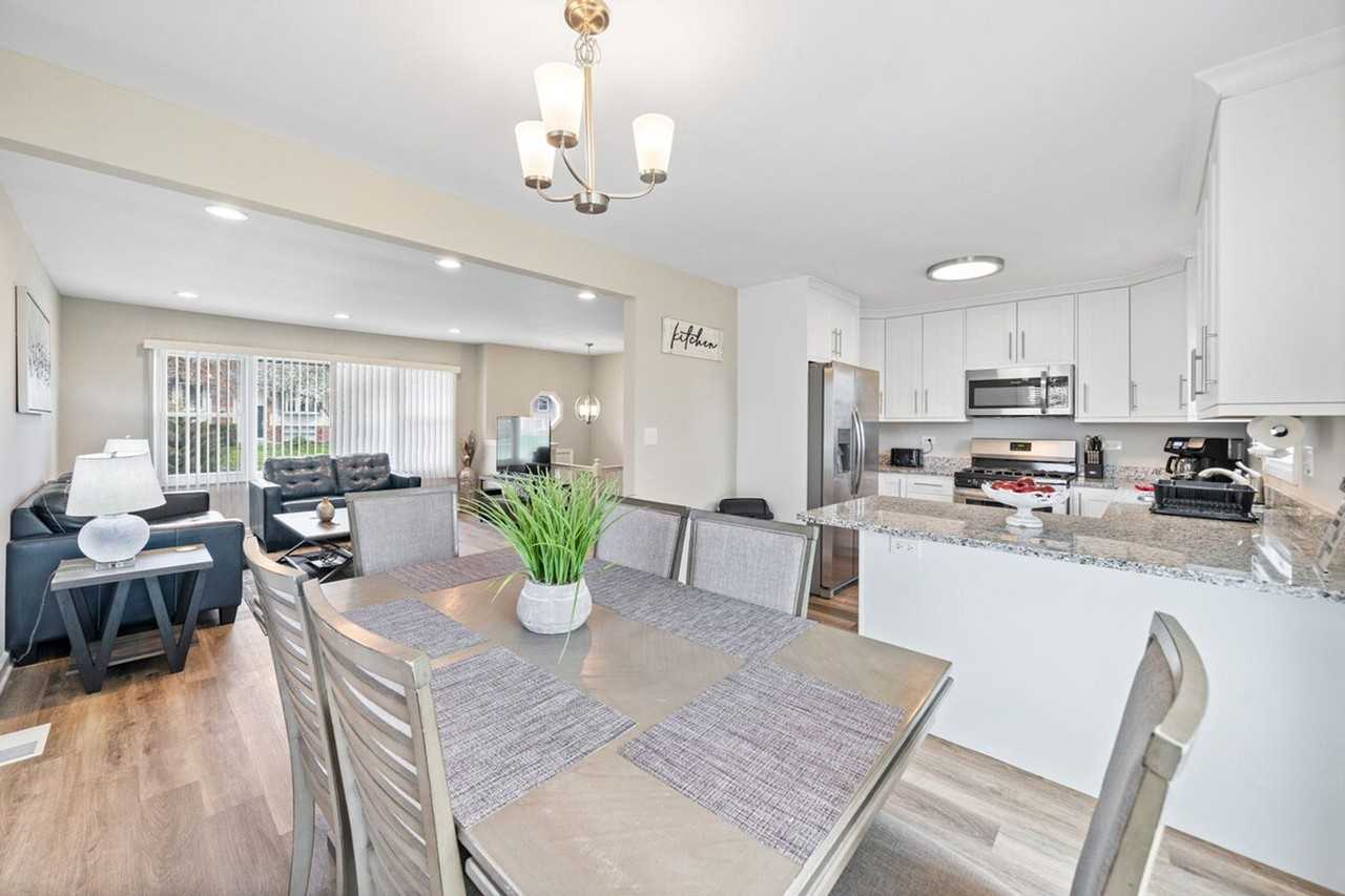 804 Willow St #1285016P - Photo 7 of 23