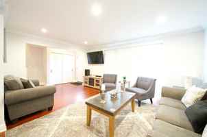 featured image of 916920 Dean St