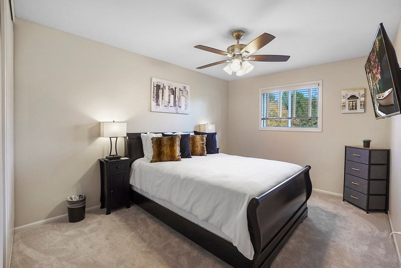 2323 Woodview Lane #1285057P - Photo 2 of 25