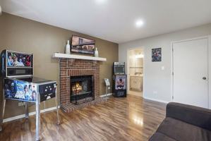 featured image of 2323 Woodview Ln