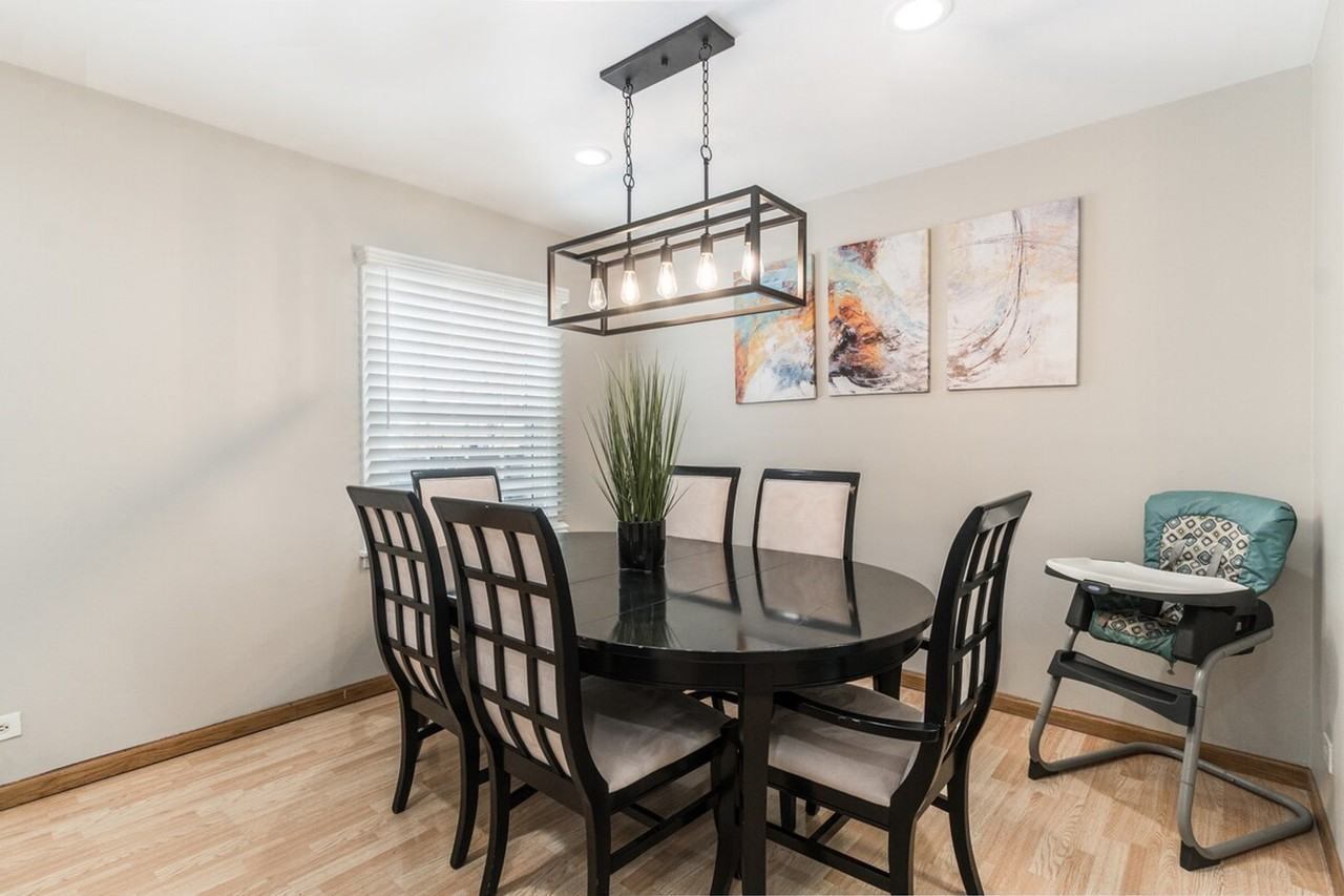 12 E Berkley Ln #1285065P - Photo 4 of 19