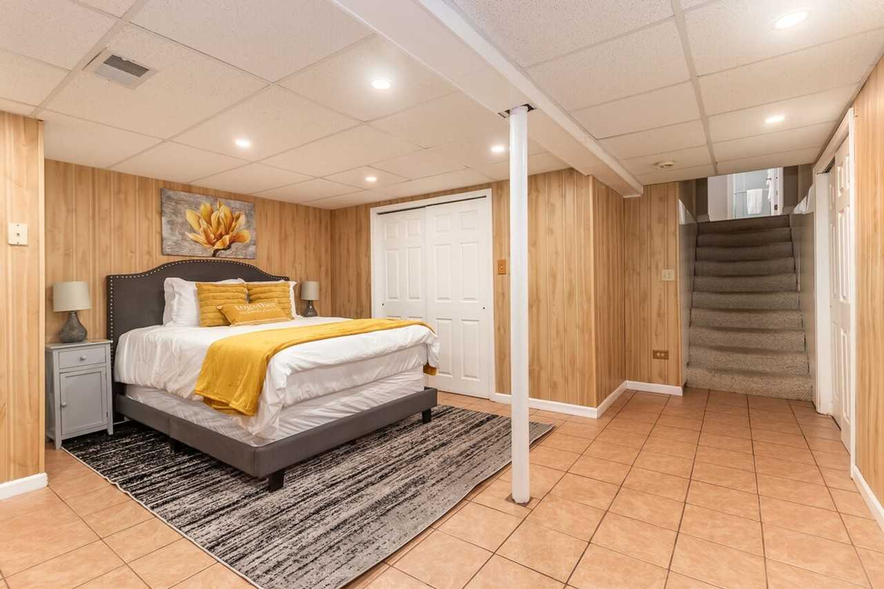 6907 Manchester Drive #1285070P - Photo 7 of 22