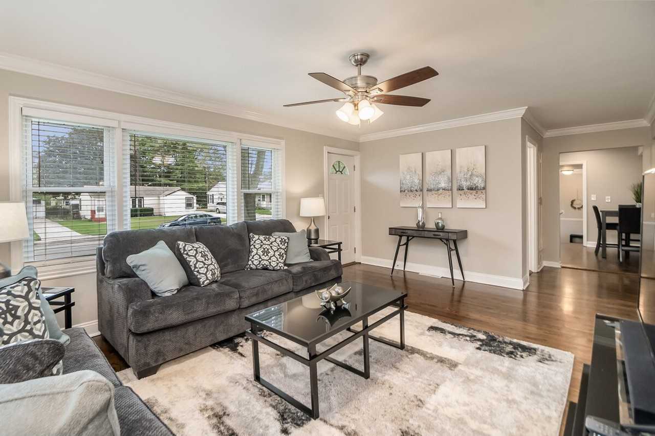 823 Jay St #1285082P - Photo 5 of 22