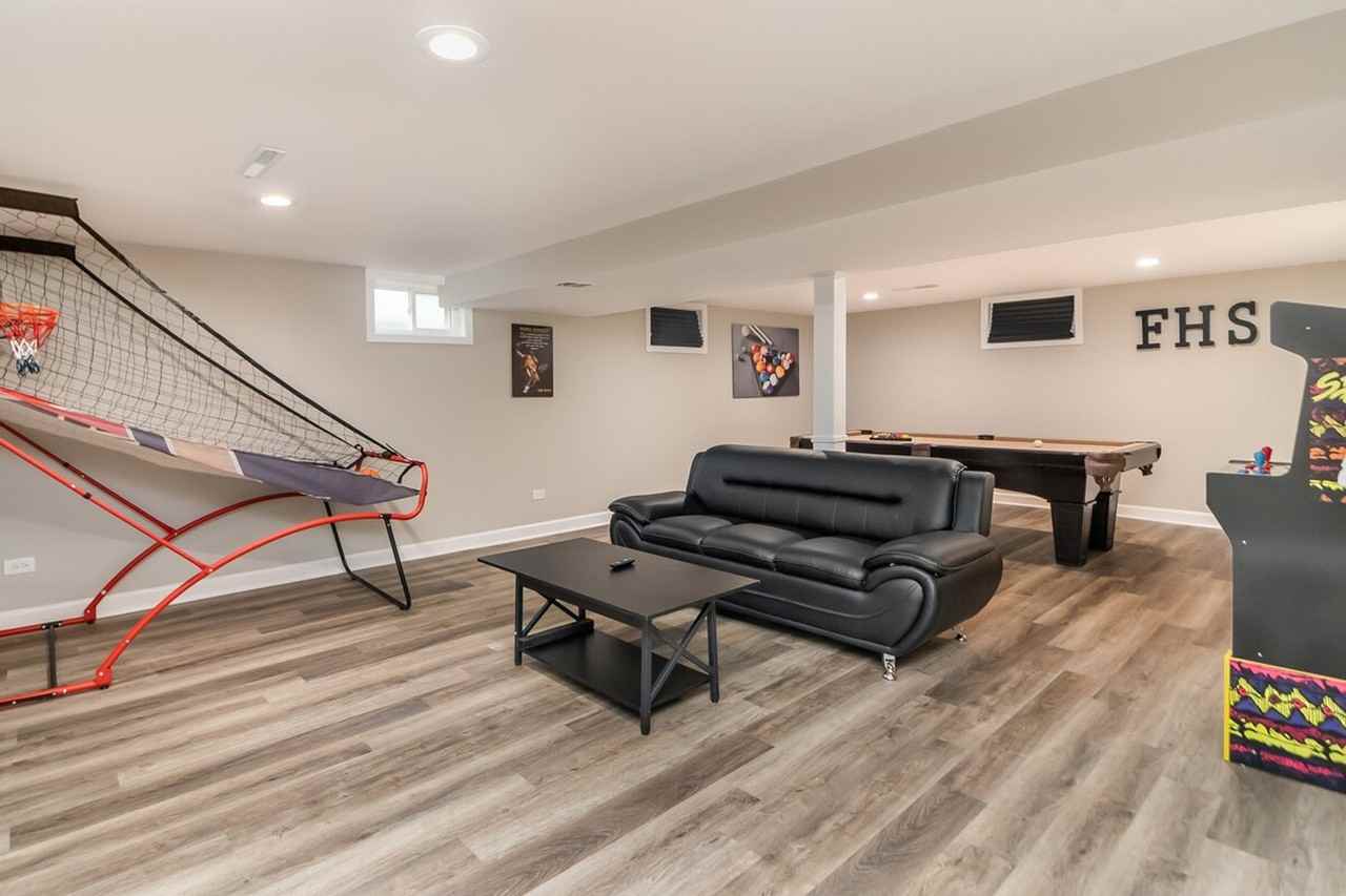 823 Jay St #1285082P - Photo 6 of 22