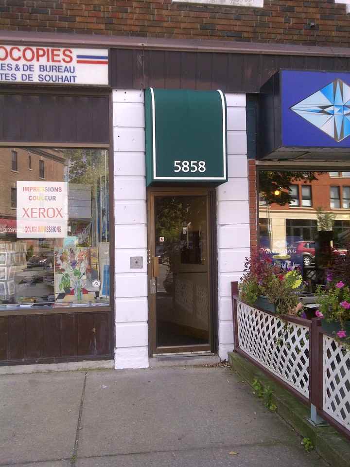 5864 Sherbrooke - Photo 2 of 4