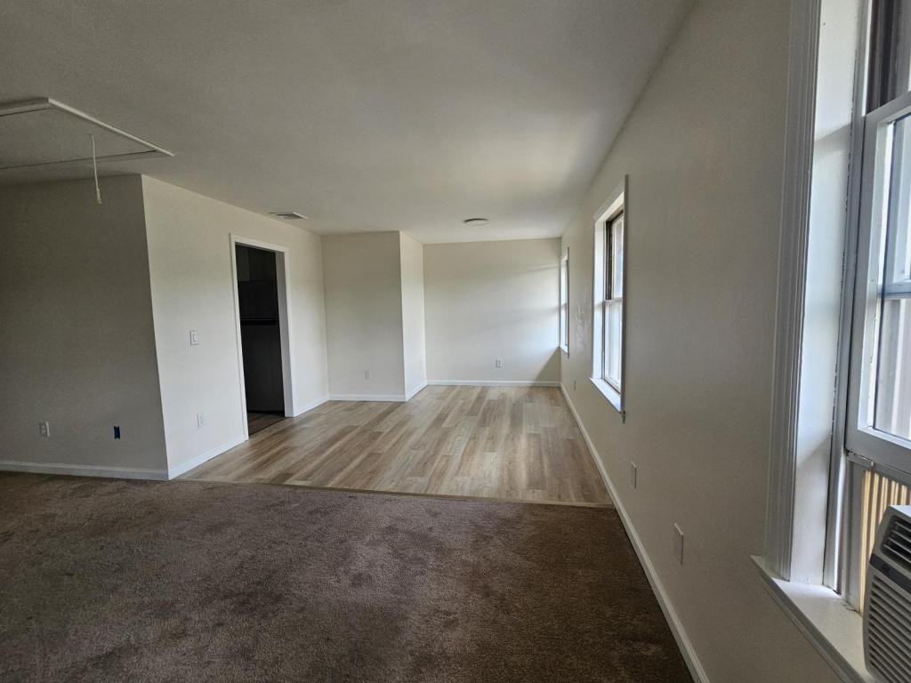 100 Quarry Rd - Photo 7 of 33