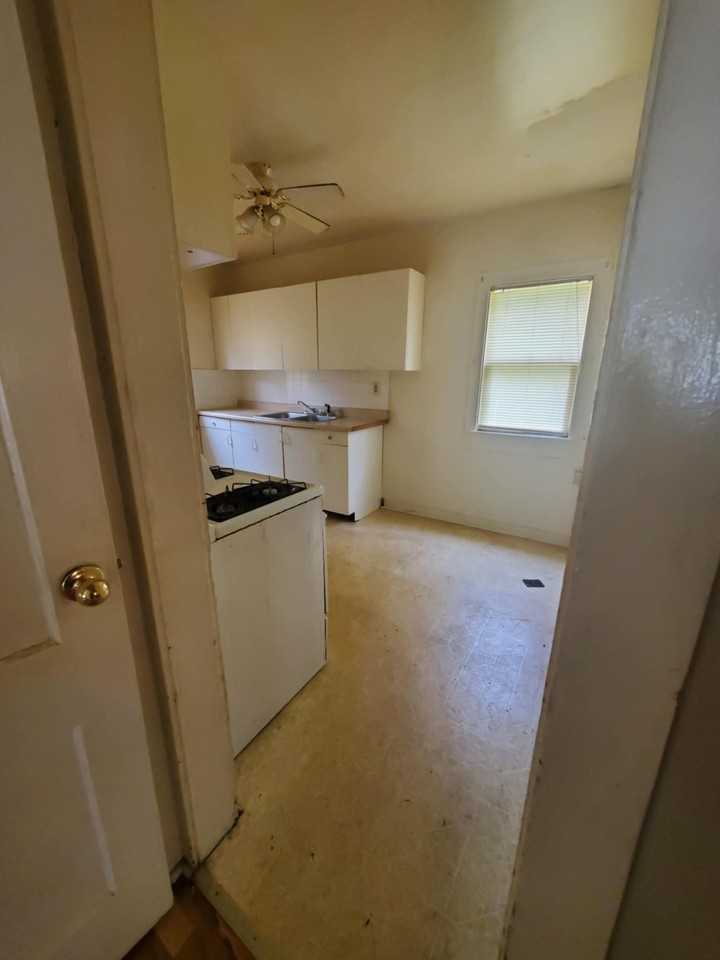 1246 E Riverside Ave #1 - Photo 3 of 18