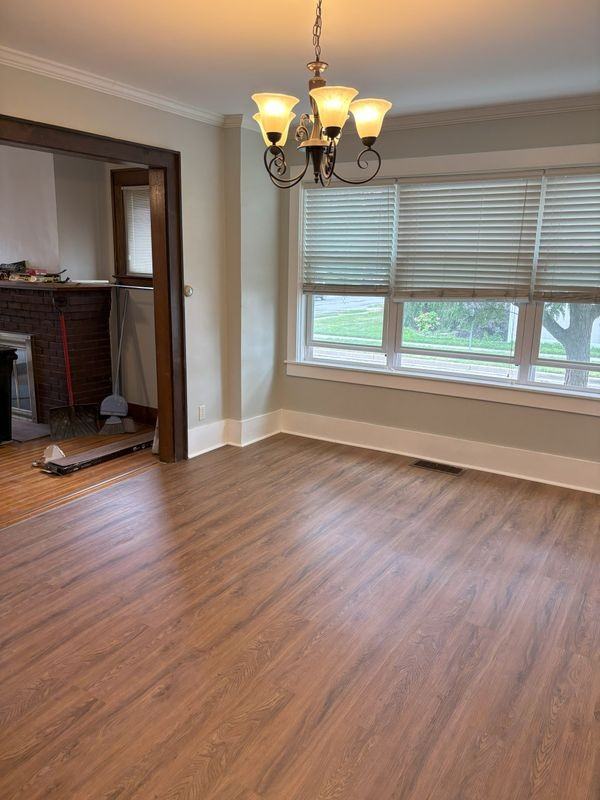 112 Warren Ave - Photo 2 of 9
