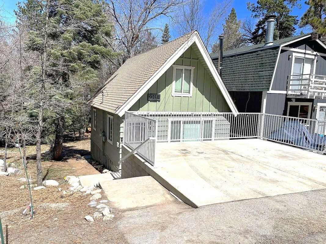 2418 Fir Dr - Photo 4 of 20