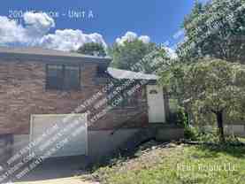 200 Ne Knox St #A - Photo 1 of 1