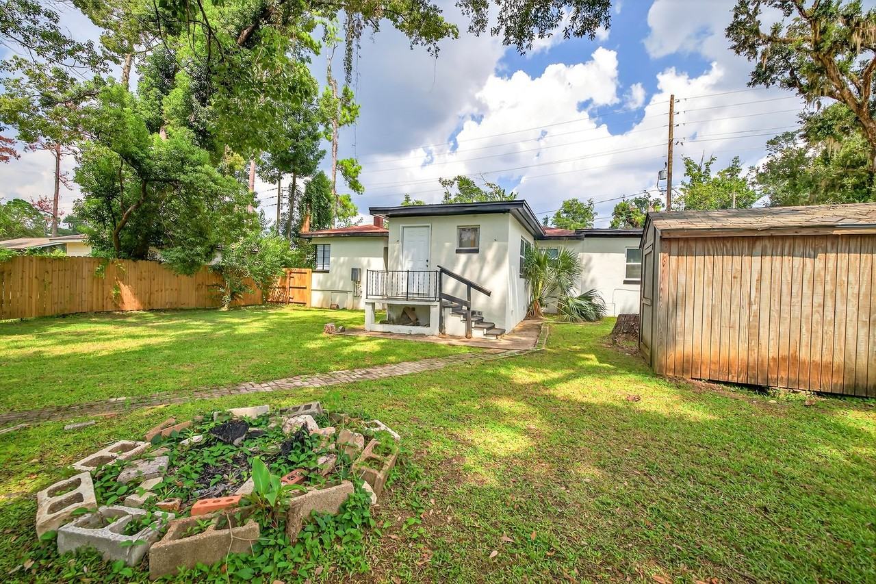 236 S Lipona Rd - Photo 3 of 15