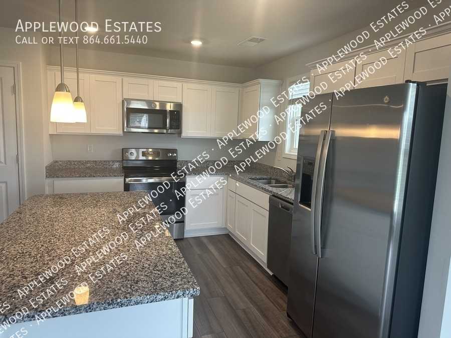 3015 Margaret Ct - Photo 3 of 15