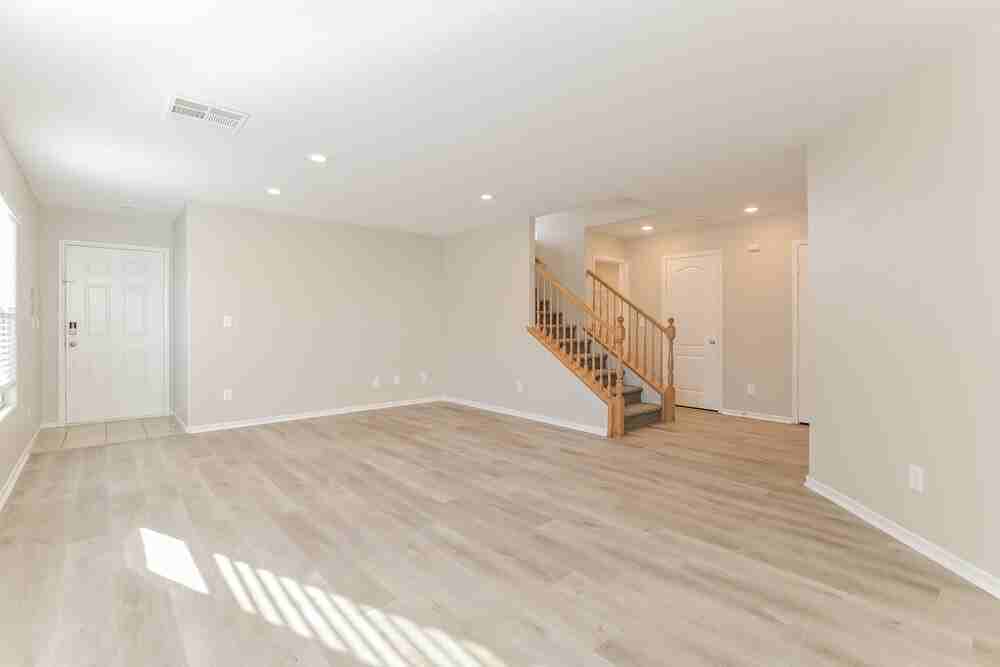 10288 Nolinas St - Photo 5 of 17