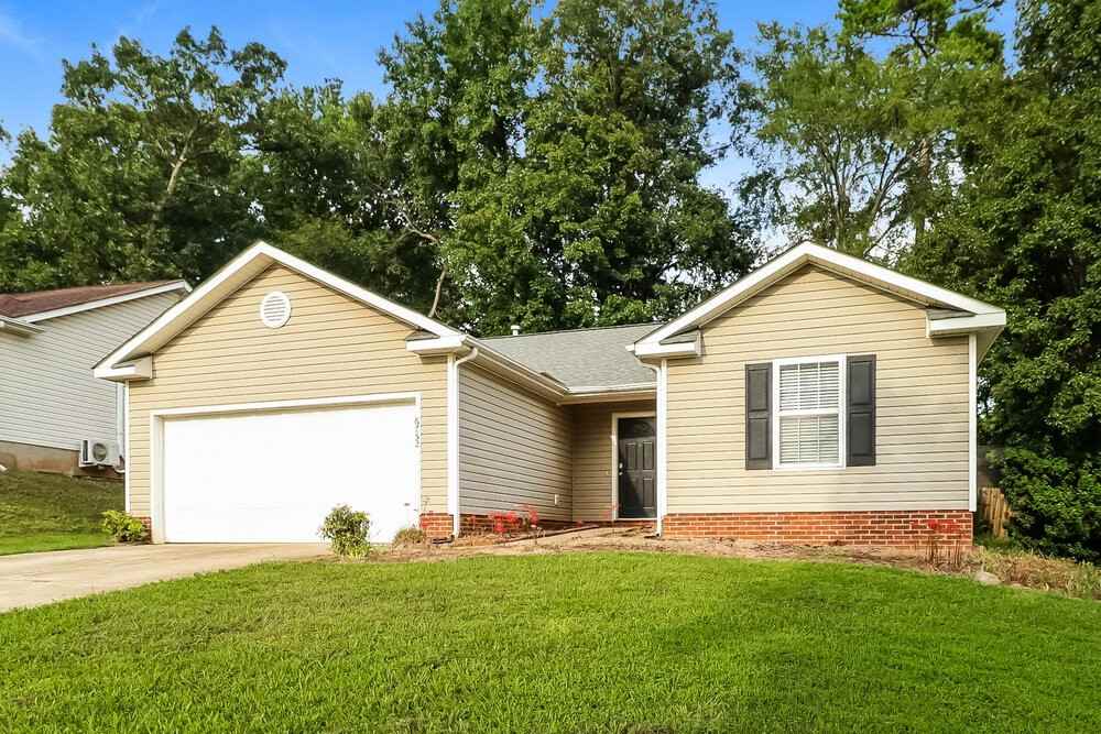 6752 Sullins Rd - Photo 3 of 16