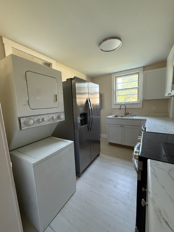 409 South Anderson Street - Photo 4 of 6