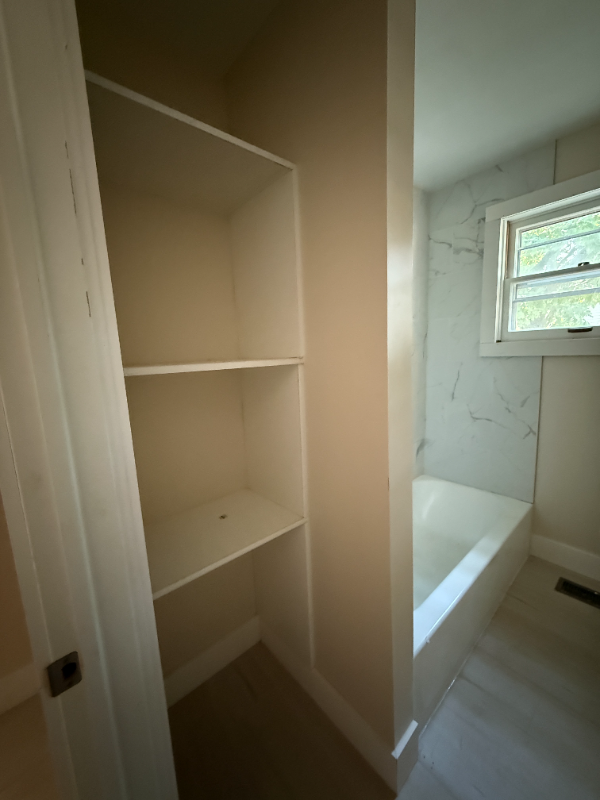 409 South Anderson Street - Photo 5 of 6