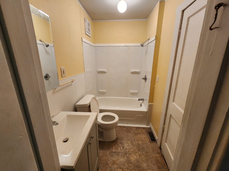 873 Mildred Ave - Photo 3 of 6